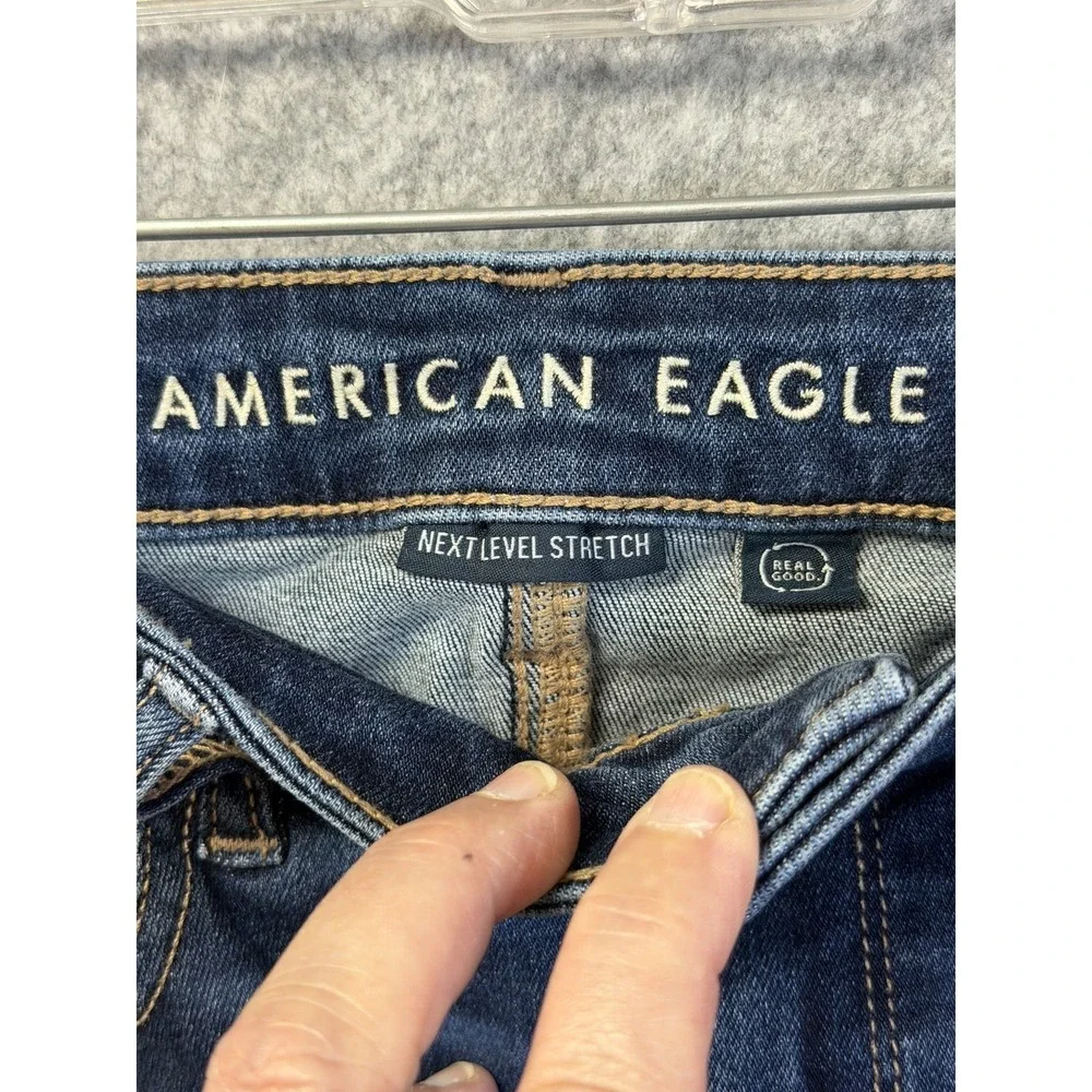 American Eagle Outfitters Women's Size 4 X-Short Dark‎ Wash Next Level Stretch